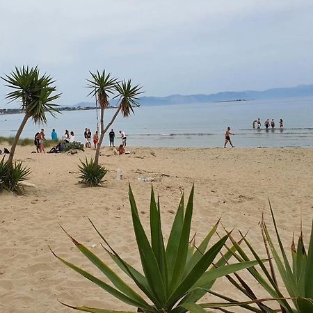 Blue Air Apartment 1Minute From Sea, 15 Min From The Airport Artemis City Center Екстер'єр фото