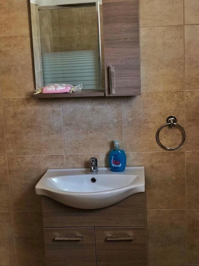 Blue Air Apartment 1Minute From Sea, 15 Min From The Airport Artemis City Center Екстер'єр фото